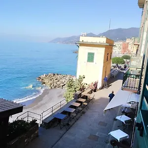 https://le-finestre-sul-mare-camogli.hotelitalianriviera.com